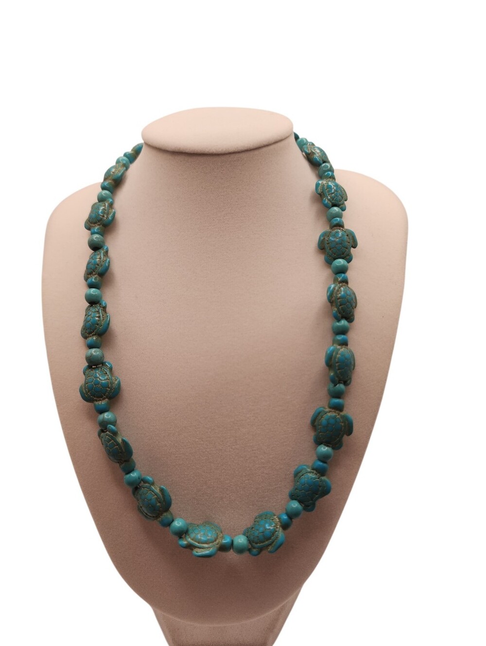 Turquoise turtle beaded gemstone neaklace